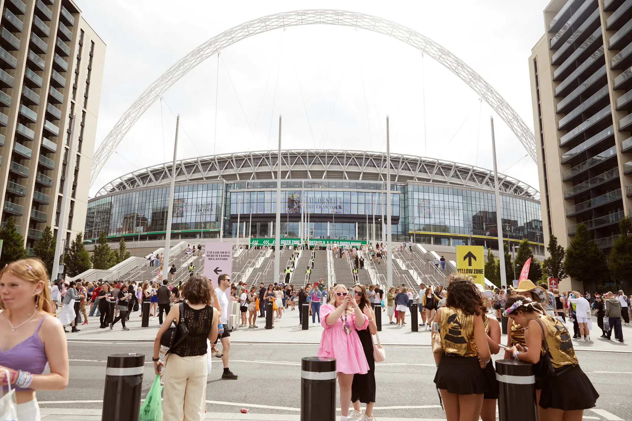 В умовах посиленої безпеки Тейлор Свіфт готується повернутися на сцену